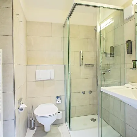 Brugger's Hotelpark Am فندق تيتيسي نيوستادت