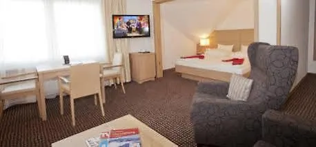 Brugger's Hotelpark Am تيتيسي نيوستادت